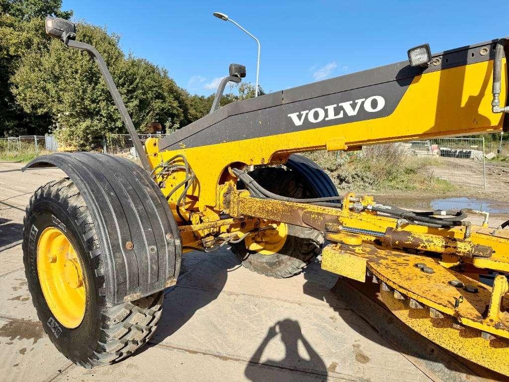 Volvo G960B - 4.90 Meter Blade / Backup Camera Photo 11