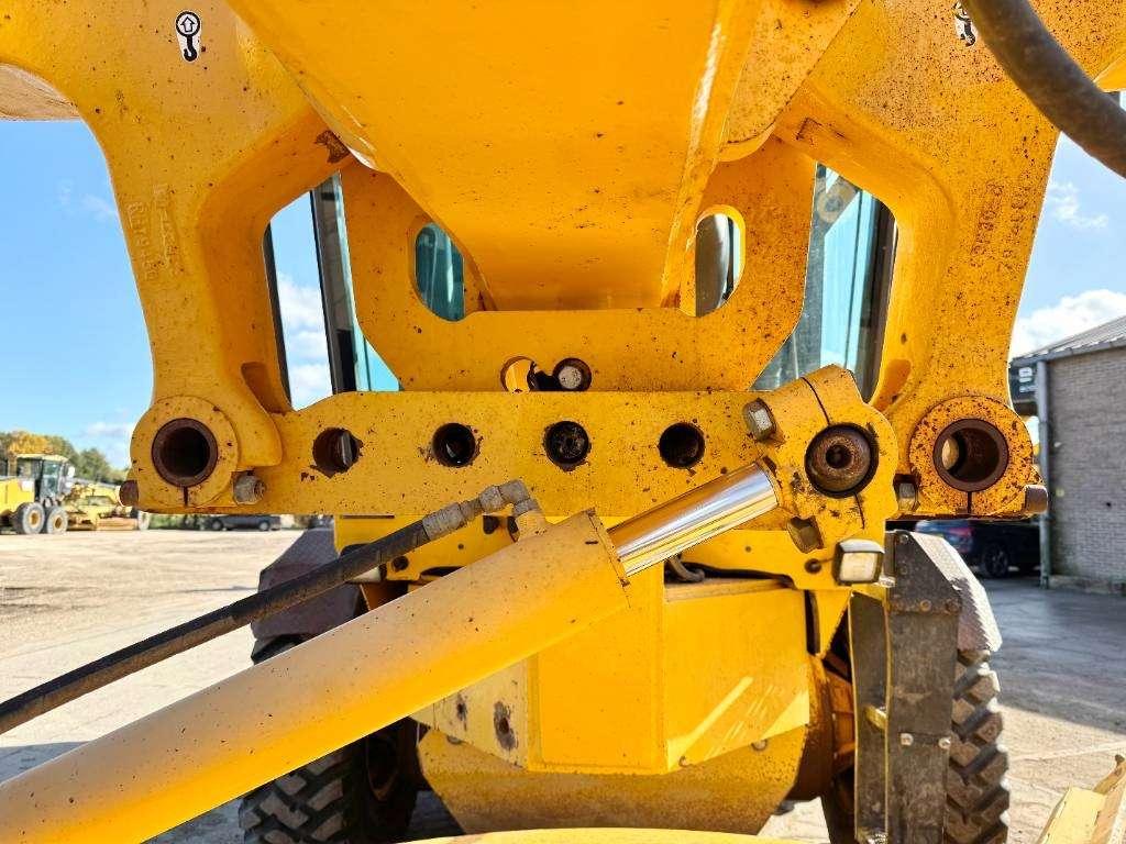 Volvo G960B - 4.90 Meter Blade / Backup Camera Photo 14