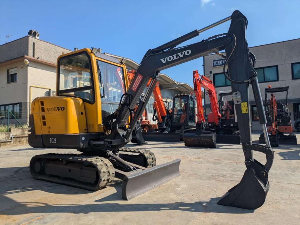 Volvo EC25 Photo 4