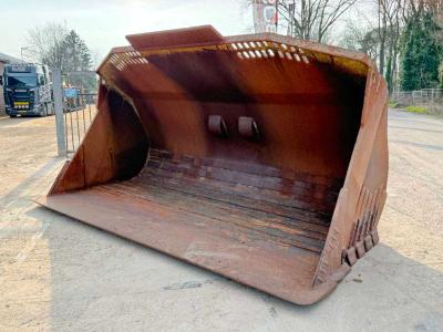 Caterpillar 988 Bucket - Good Overall Condition sold by Boss Machinery