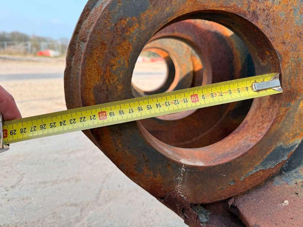 Caterpillar 988 Bucket - Good Overall Condition Photo 11