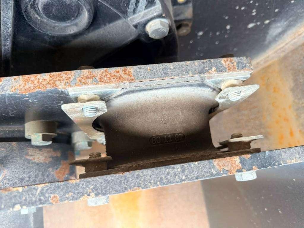 Dynapac CA302D Photo 19