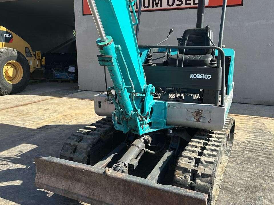 Kobelco SK 27 Photo 8