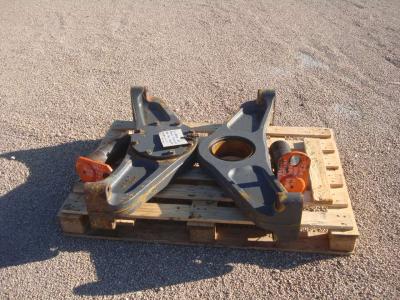Rear axle support for Hitachi W 220 sold by OLM 90 Srl