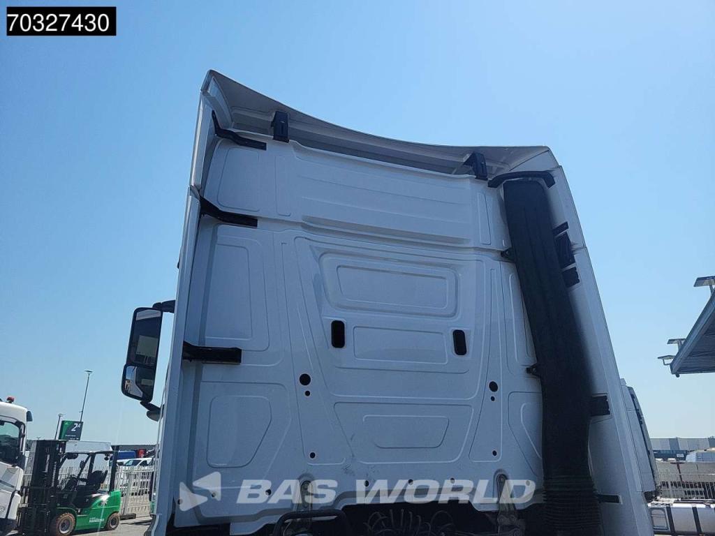 Mercedes Actros 1851 4X2 BigSpace 2x Tanks Standklima Photo 11
