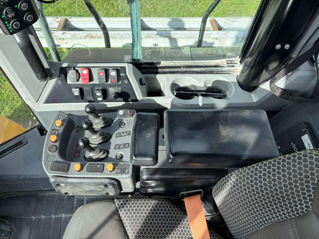 Caterpillar 950M Photo 18