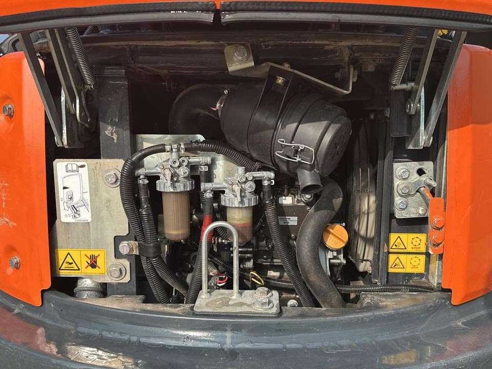 Hitachi ZX19U-6 YRL Photo 11