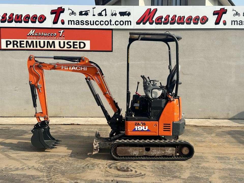 Hitachi ZX19U-6 YRL Photo 2