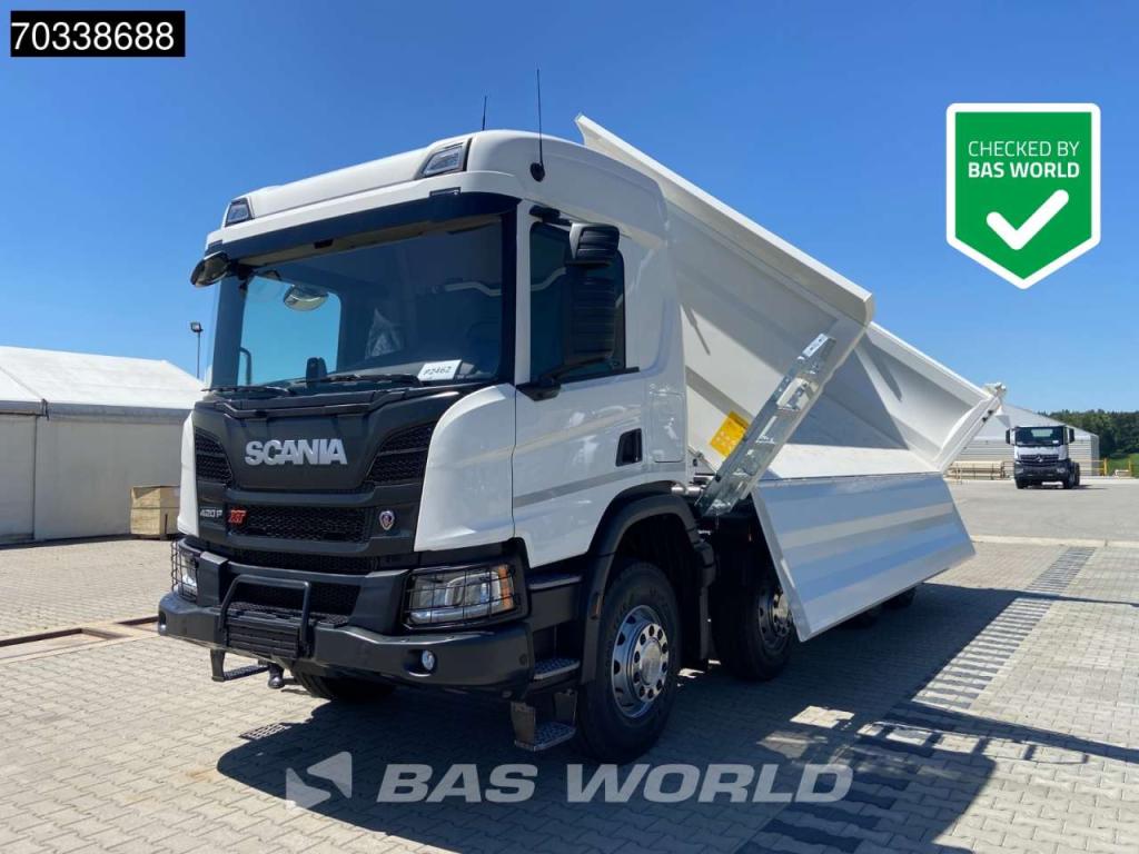 Scania P420 8X4 Photo 1