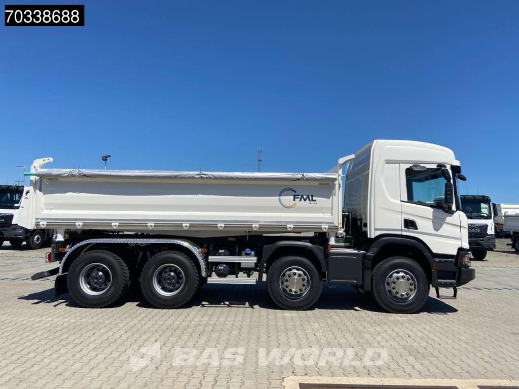 Scania P420 8X4 Photo 11