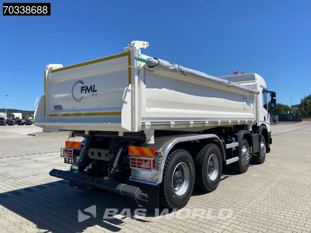Scania P420 8X4 Photo 9