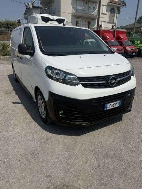 Opel Vivaro Photo 2