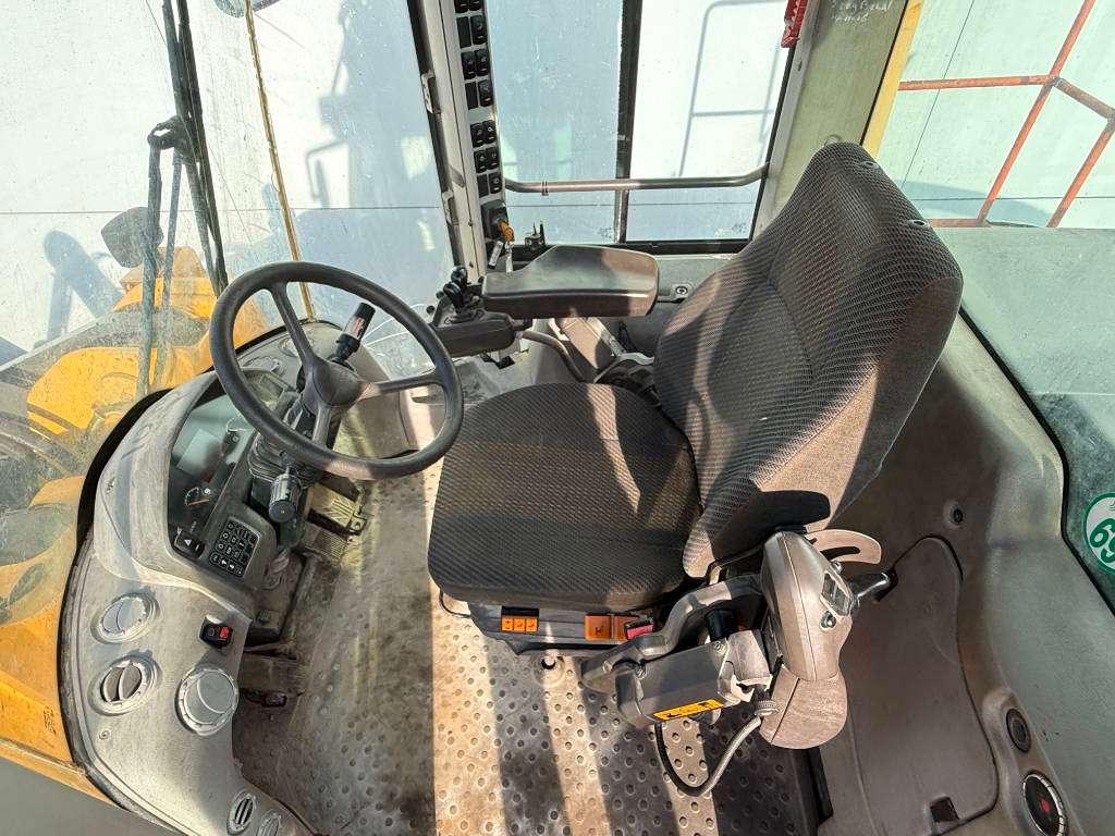 Volvo L150G - Automatic Greasing / CDC Steering Photo 8