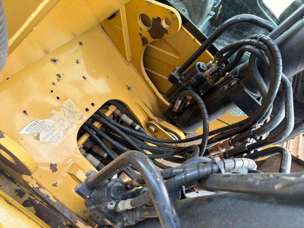 Caterpillar 320D L Photo 15
