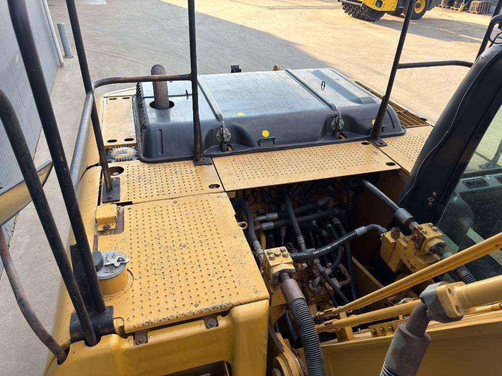 Caterpillar 320D L Photo 18