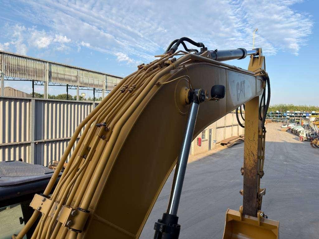 Caterpillar 320D L Photo 21