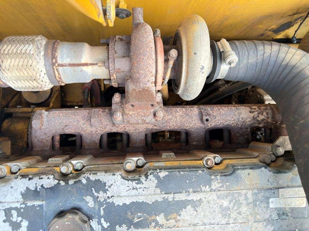 Caterpillar 320D L Photo 28