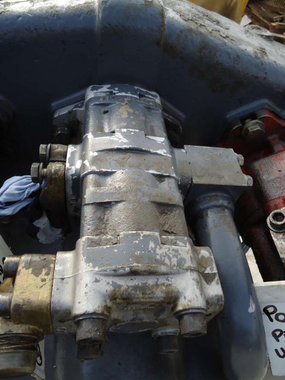 Transmission hydraulic pump for Fiat Kobelco W270 Photo 2
