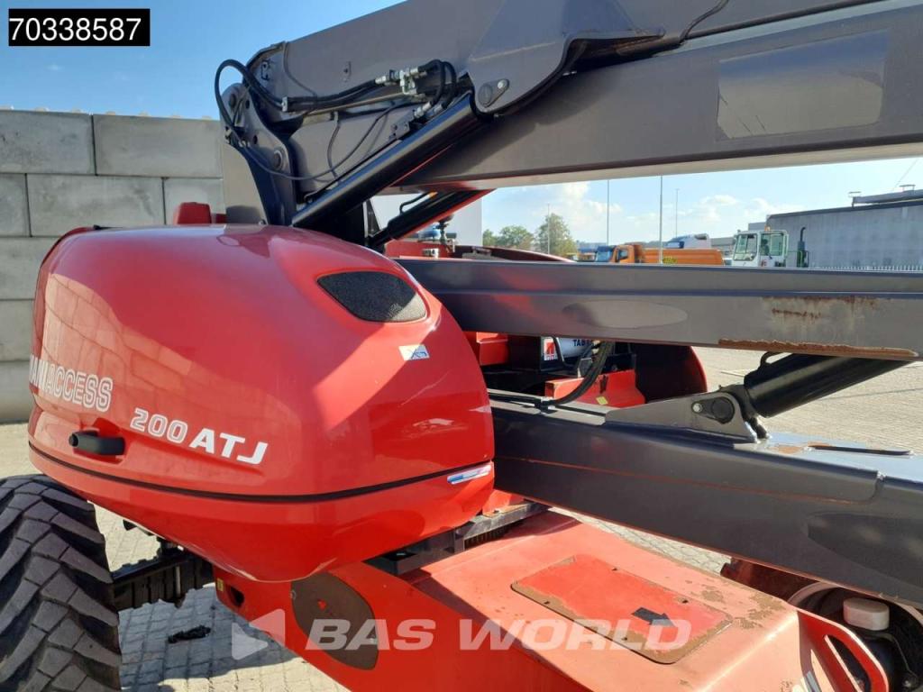 Manitou 200 ATJ Photo 14