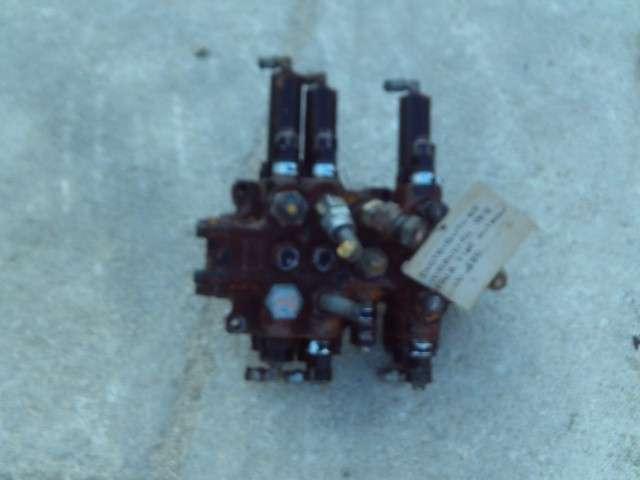 Hydraulic distributor for Fiat Hitachi W170 Photo 2