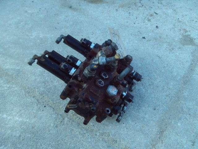 Hydraulic distributor for Fiat Hitachi W170 Photo 3