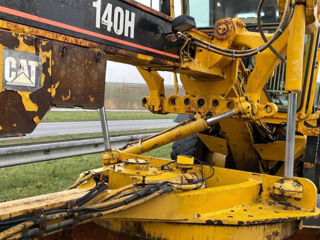 Caterpillar 140H CE Photo 24