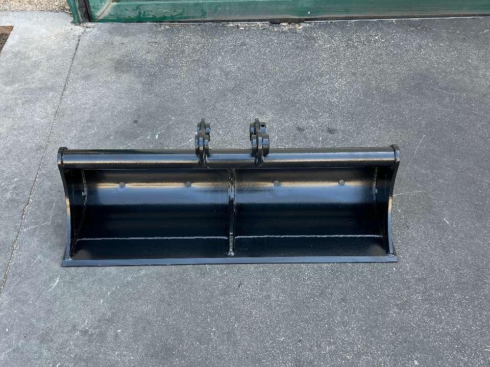 Ditch cleaning bucket Photo 4
