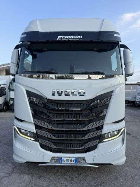 Iveco S-WAY Photo 2