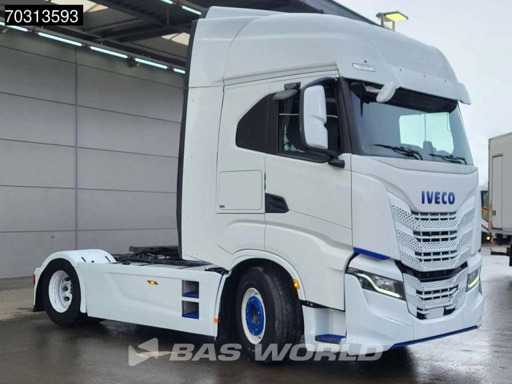Iveco S-Way 570 4X2 Retarder 2xTanks Standklima Navi Photo 3
