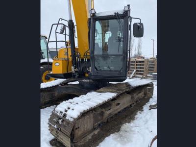 JCB JS220LC sold by Omeco Spa