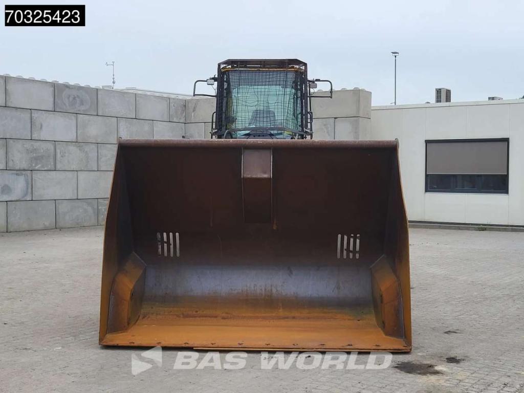 Komatsu WA320-6 Photo 21