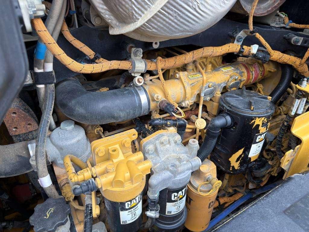 Caterpillar D5 LGP Photo 28