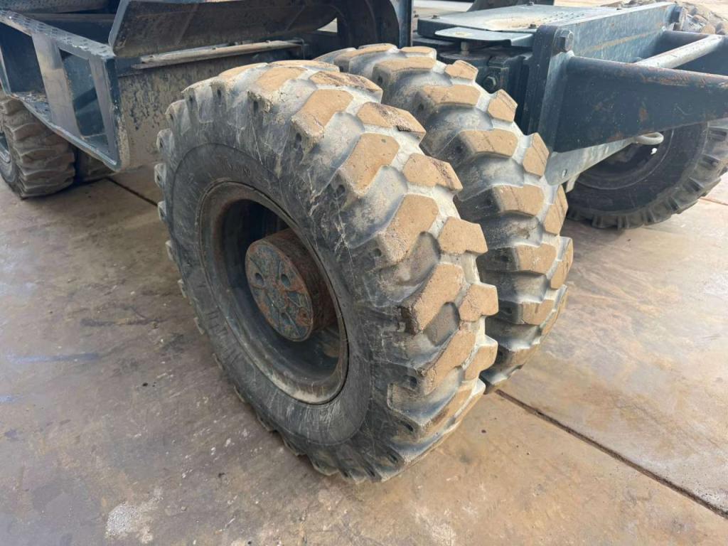 Hyundai Robex 180W-9A Photo 13