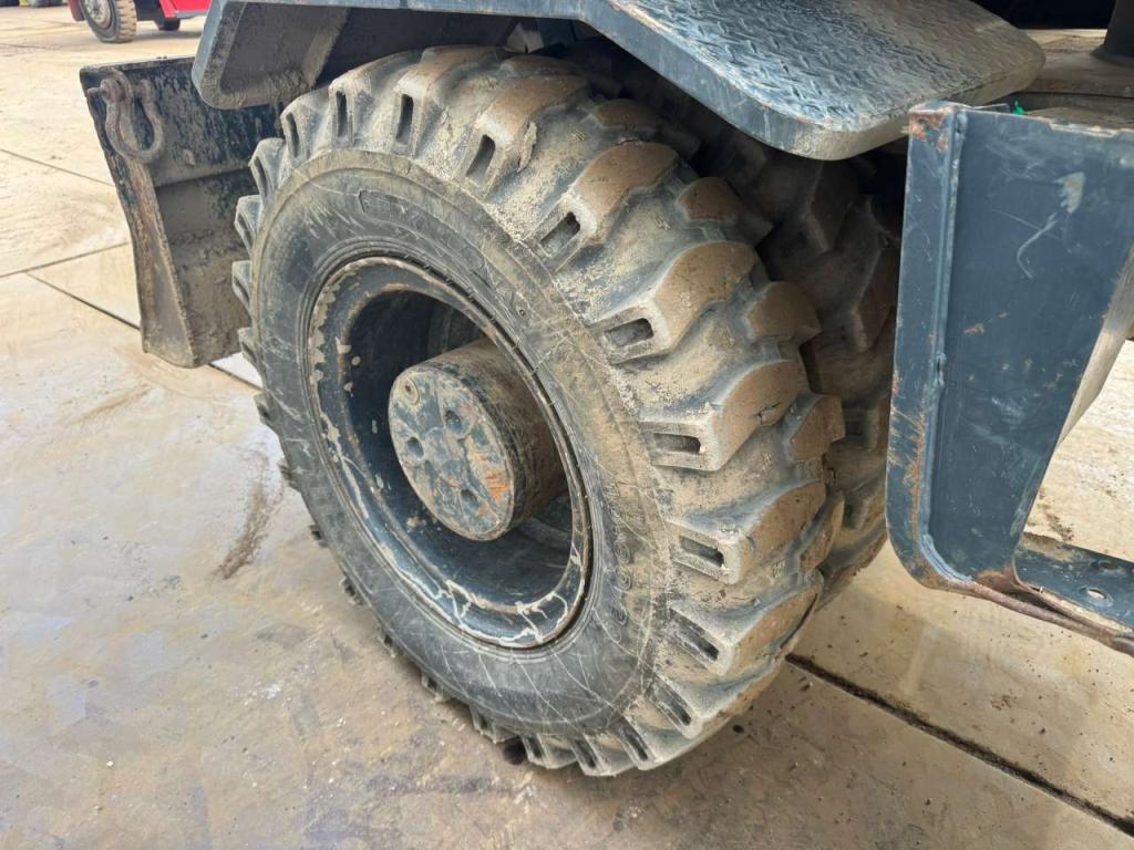 Hyundai Robex 180W-9A Photo 14