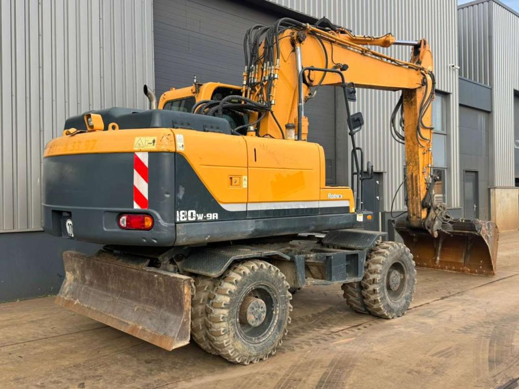 Hyundai Robex 180W-9A Photo 7