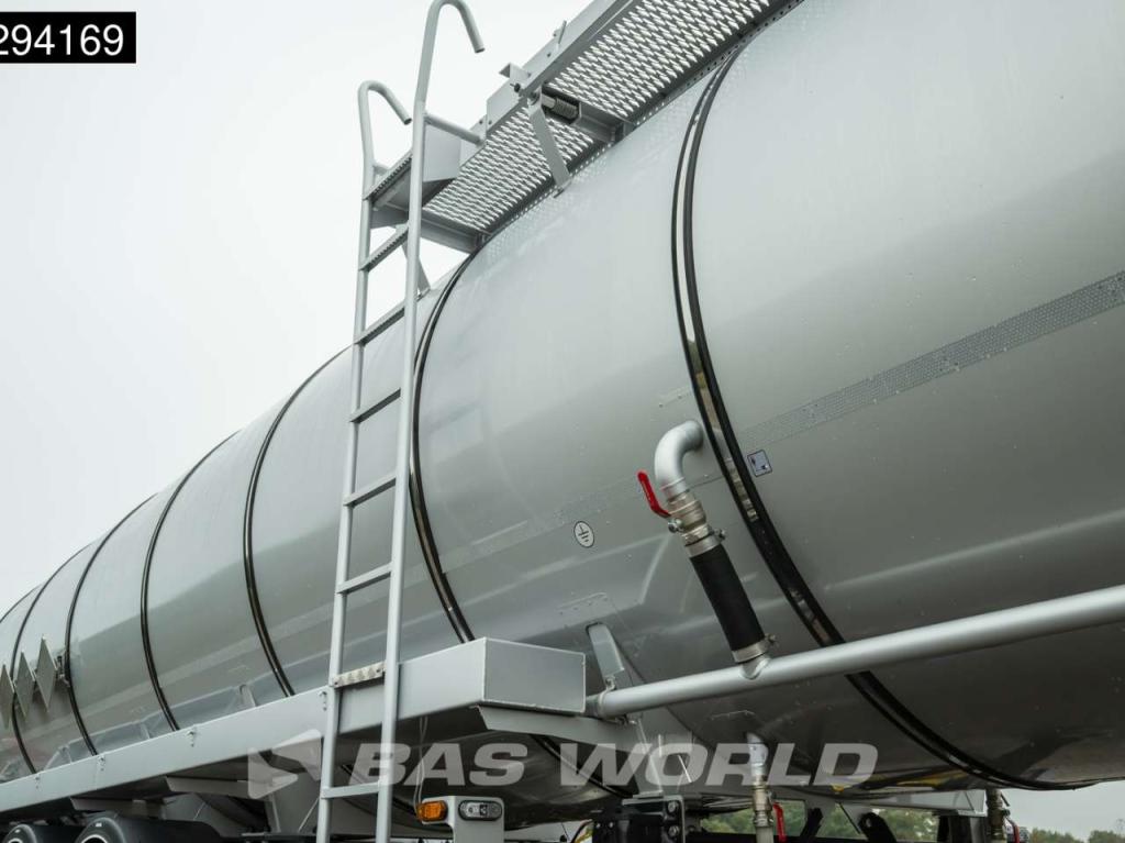 Kässbohrer STB 3 axles New! 32.000L Bitumen Photo 16
