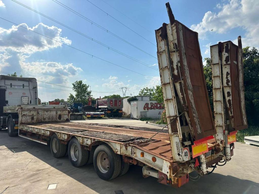 Bertoja Flatbed semi-trailer Photo 2