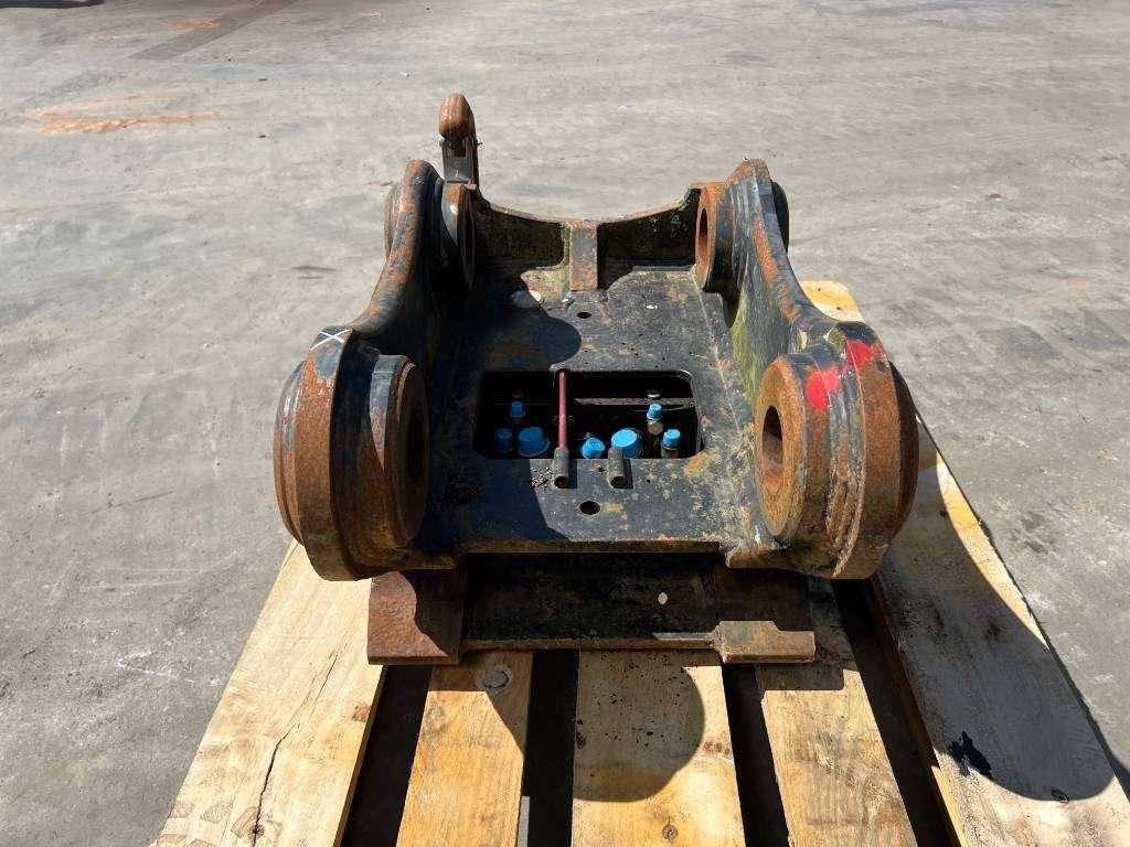 OilQuick OQ65 - M314F / M316F / M318F Photo 7