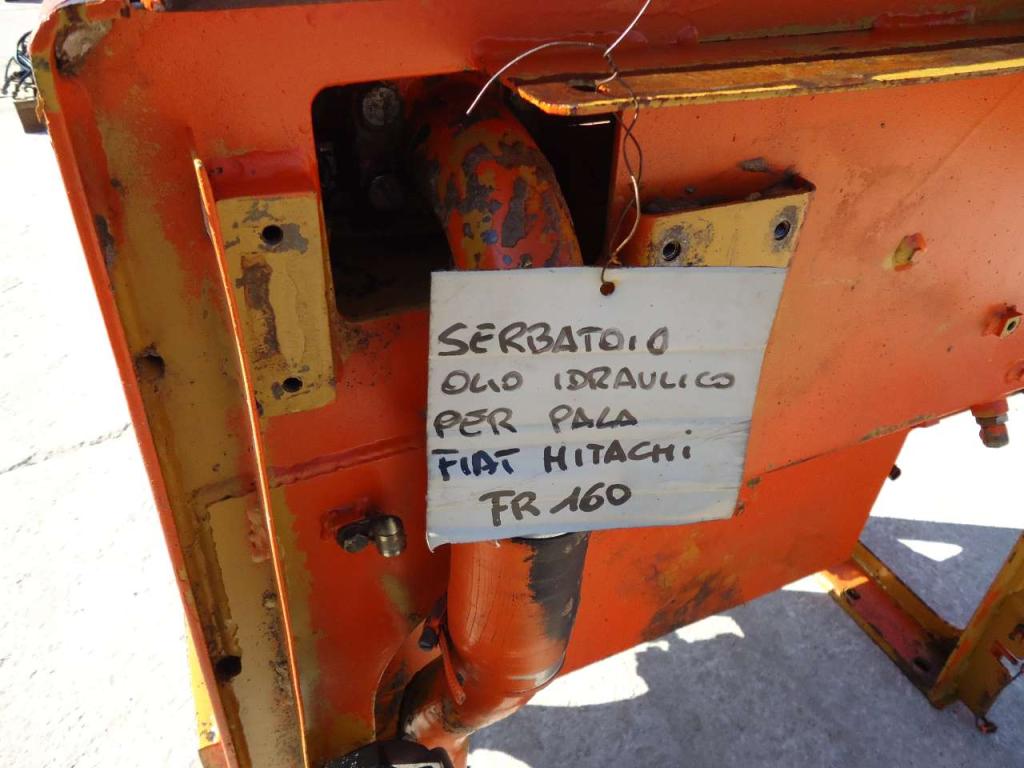 Oil tank for Fiat Hitachi FR160 Photo 4