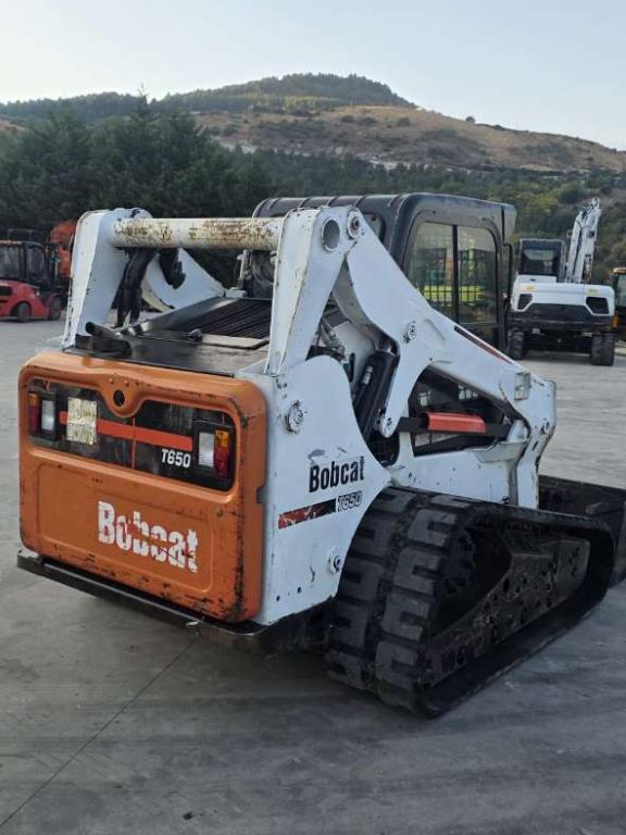 Bobcat T650 Photo 6