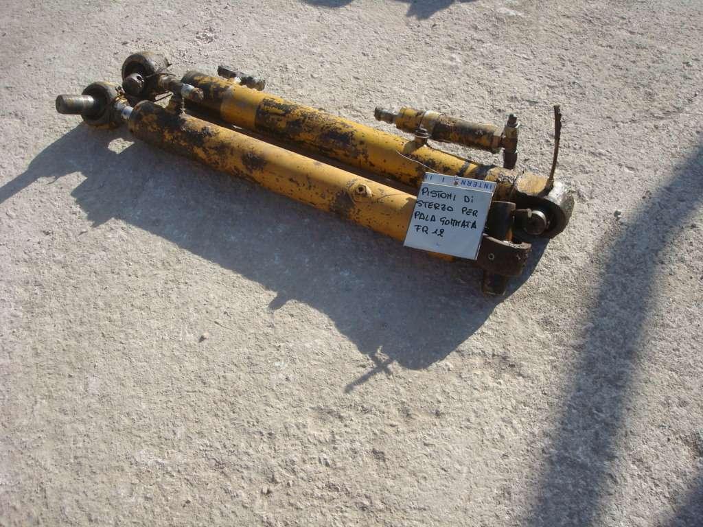 Steering piston for FR12 Photo 2