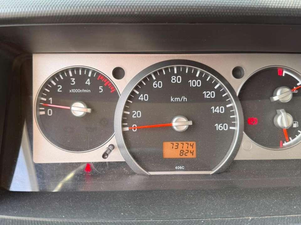 Renault Maxity Photo 8