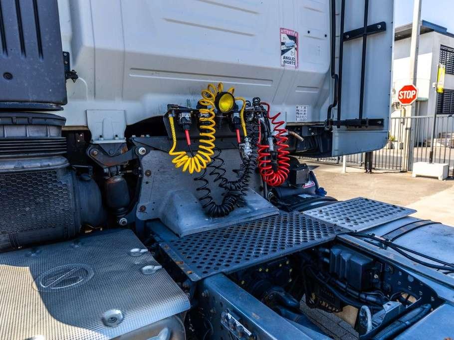 Iveco STRALIS 460 Photo 10