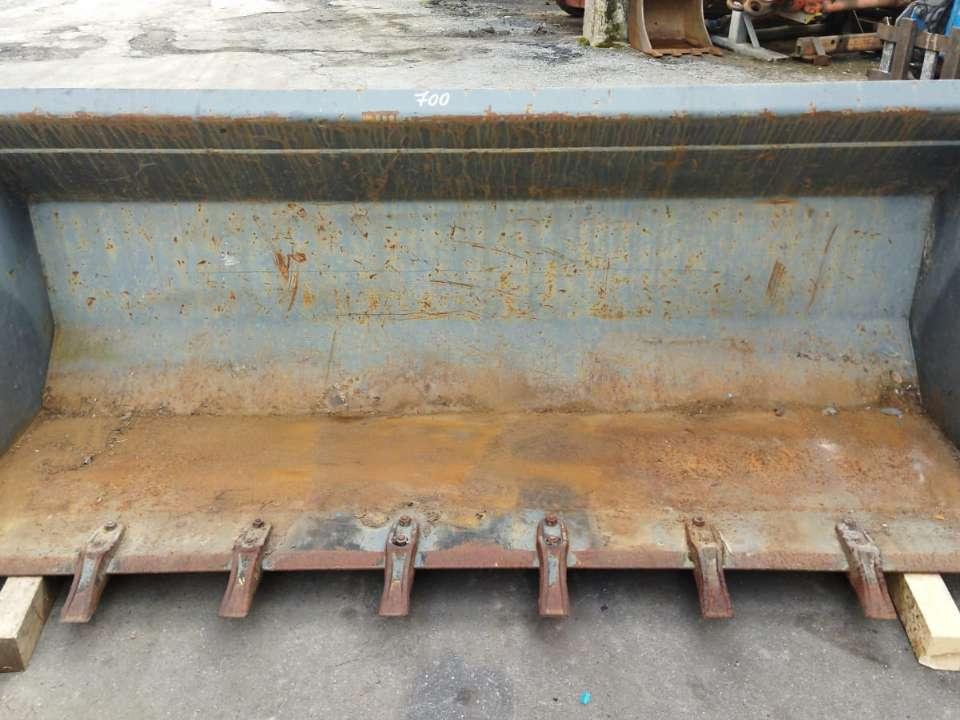 New Holland 1.2 Photo 1