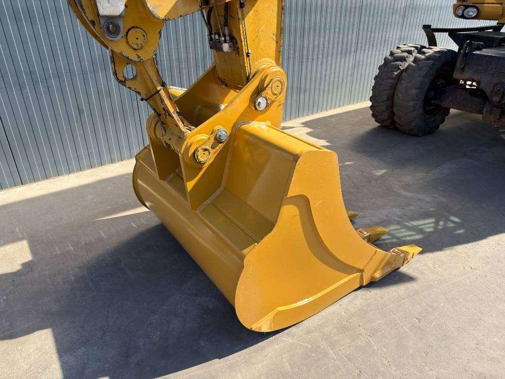Caterpillar M322D Photo 11