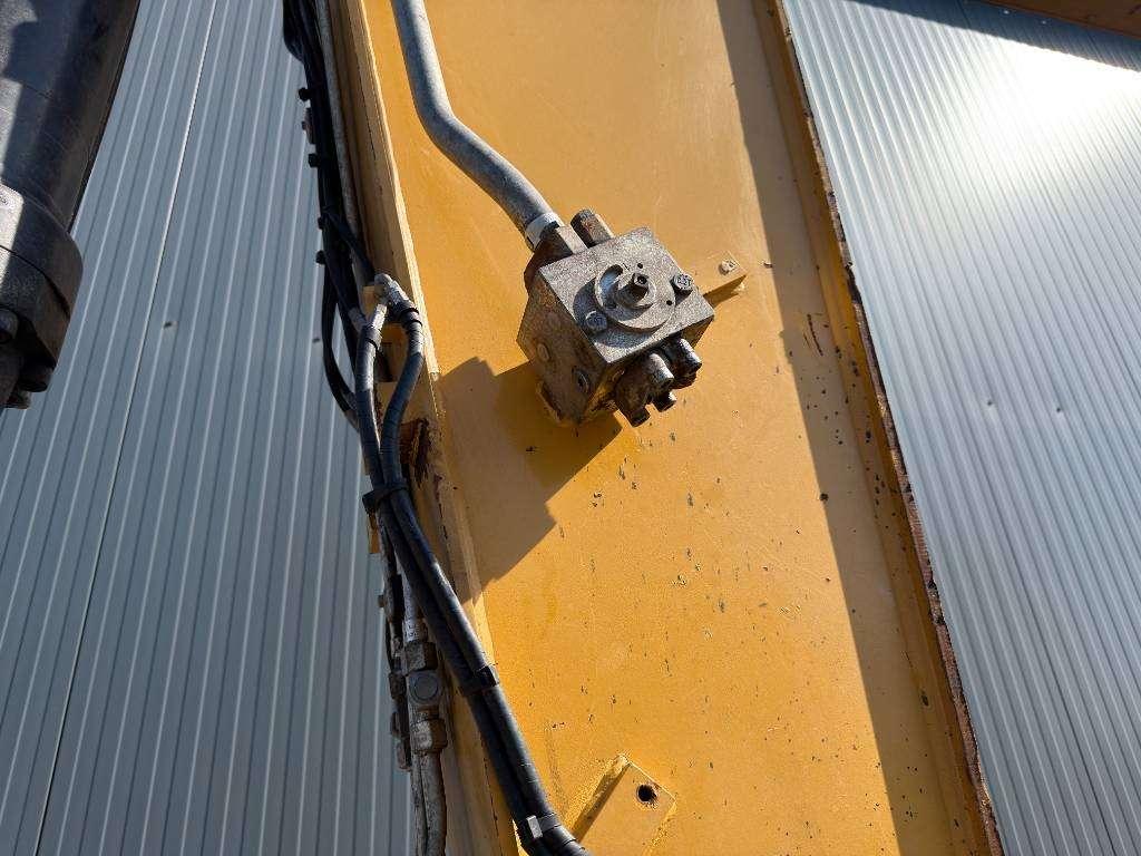 Caterpillar M322D Photo 13