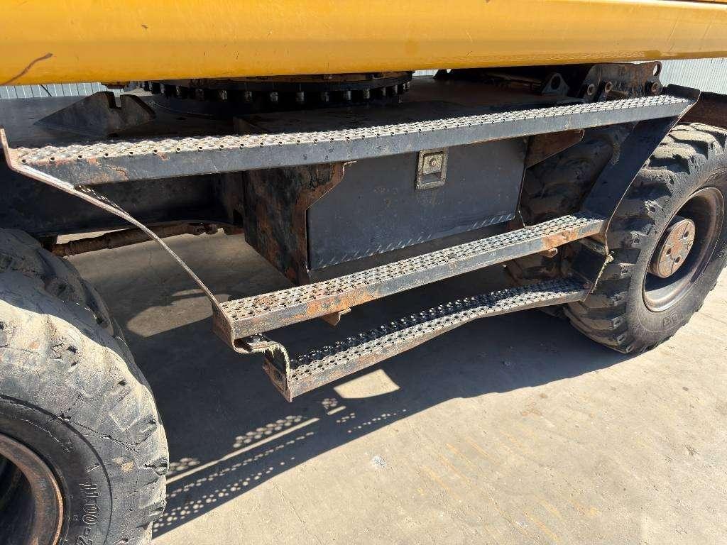 Caterpillar M322D Photo 18