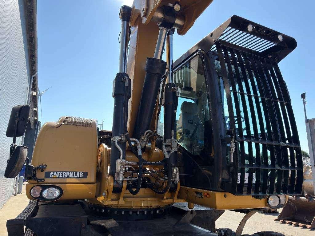 Caterpillar M322D Photo 8
