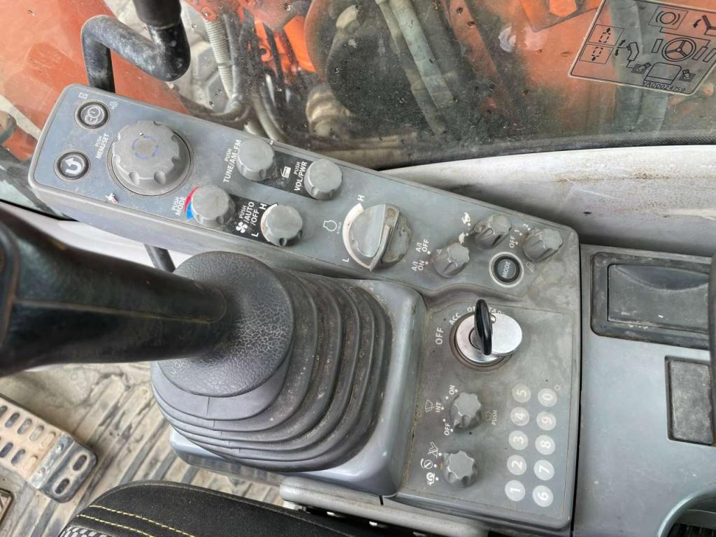 Hitachi ZX190W-6 Photo 21