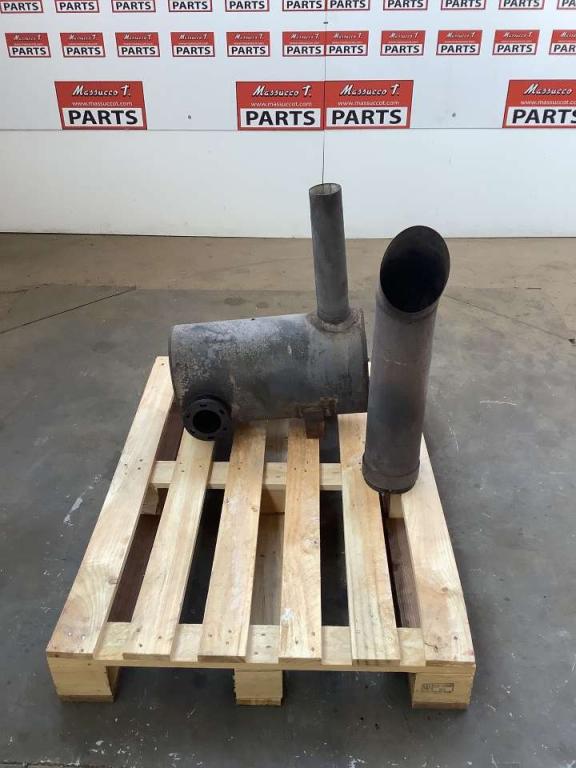Muffler for Caterpillar 924G Photo 1
